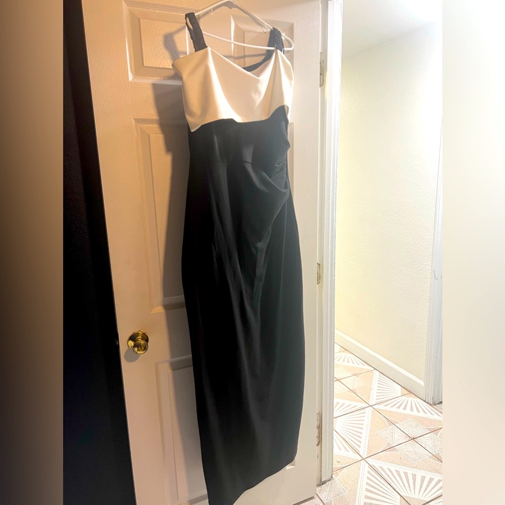 Marina Elegant Maxi Dress